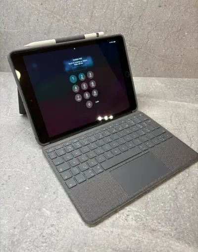 Apple iPad 8. gen + Apple Pencil + Logitech ComboTouch – SET