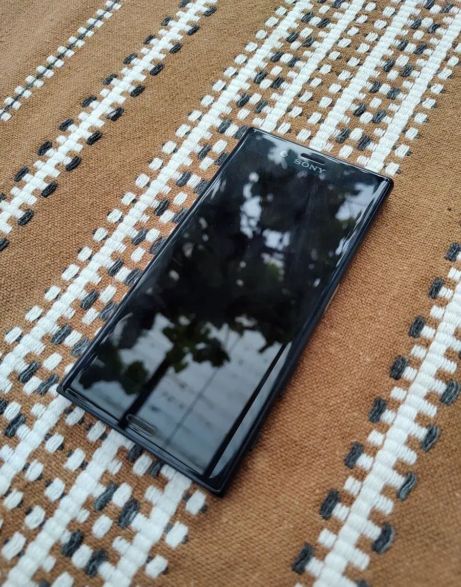 Mobilní telefon SONY Xperia X Compact