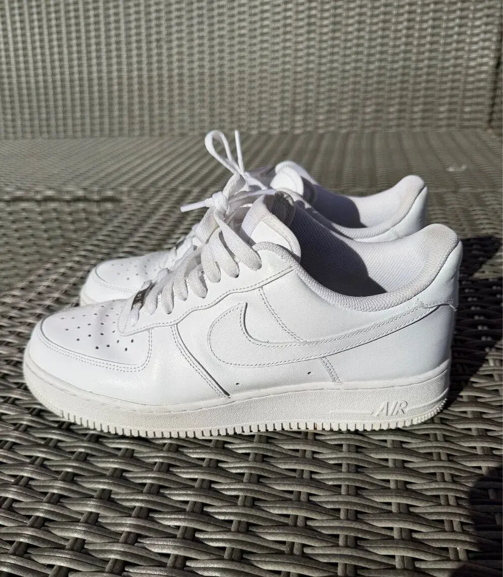 Nike Air Force 1 ’07 – bílé, vel. 44
