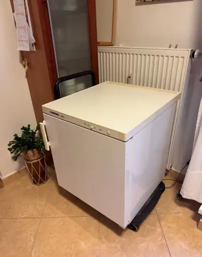 Malý mrazák Liebherr užitný objem: 60 l