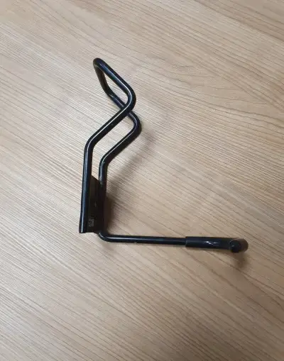Držák pro kolo na stěnu