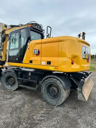CAT 318 MAX Výbava ENGCOM-kleště.