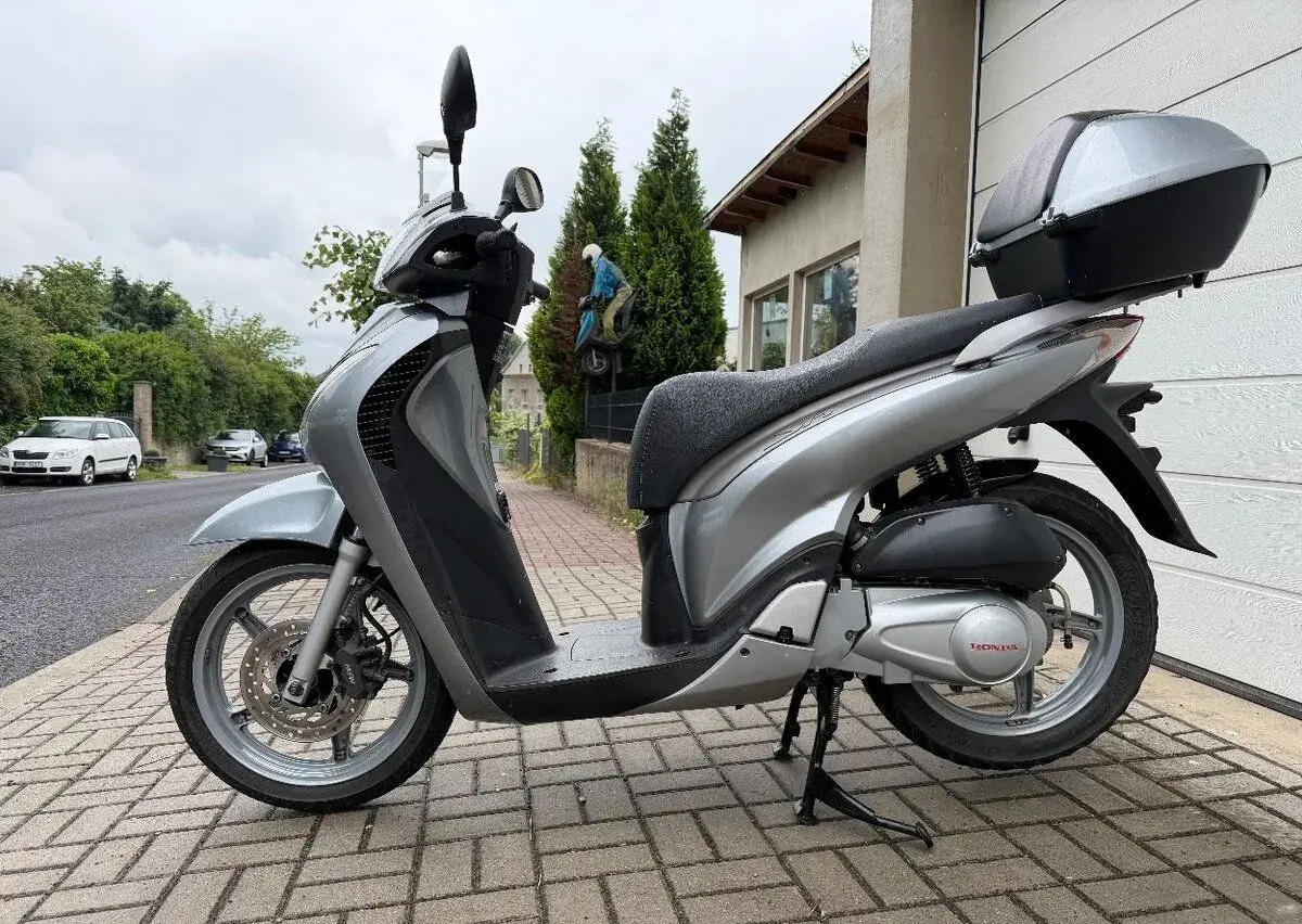 Honda Sh 125i, cz doklady