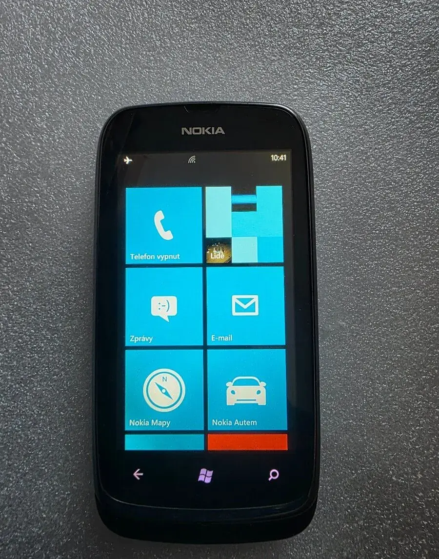Nokia Lumia 610