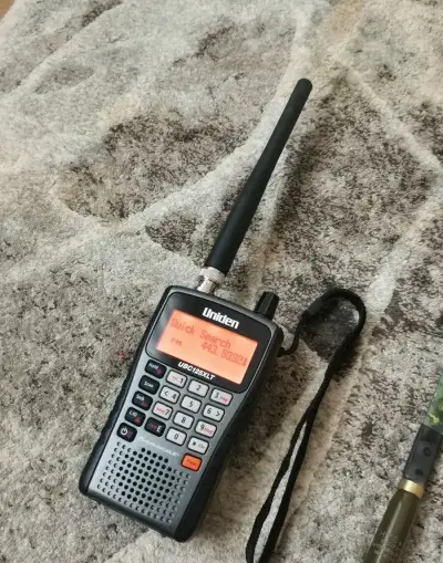Uniden - UBC125XLT - Scanner + antena