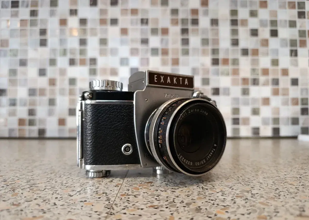 Exakta Varex IIb + Tessar 2,8/50