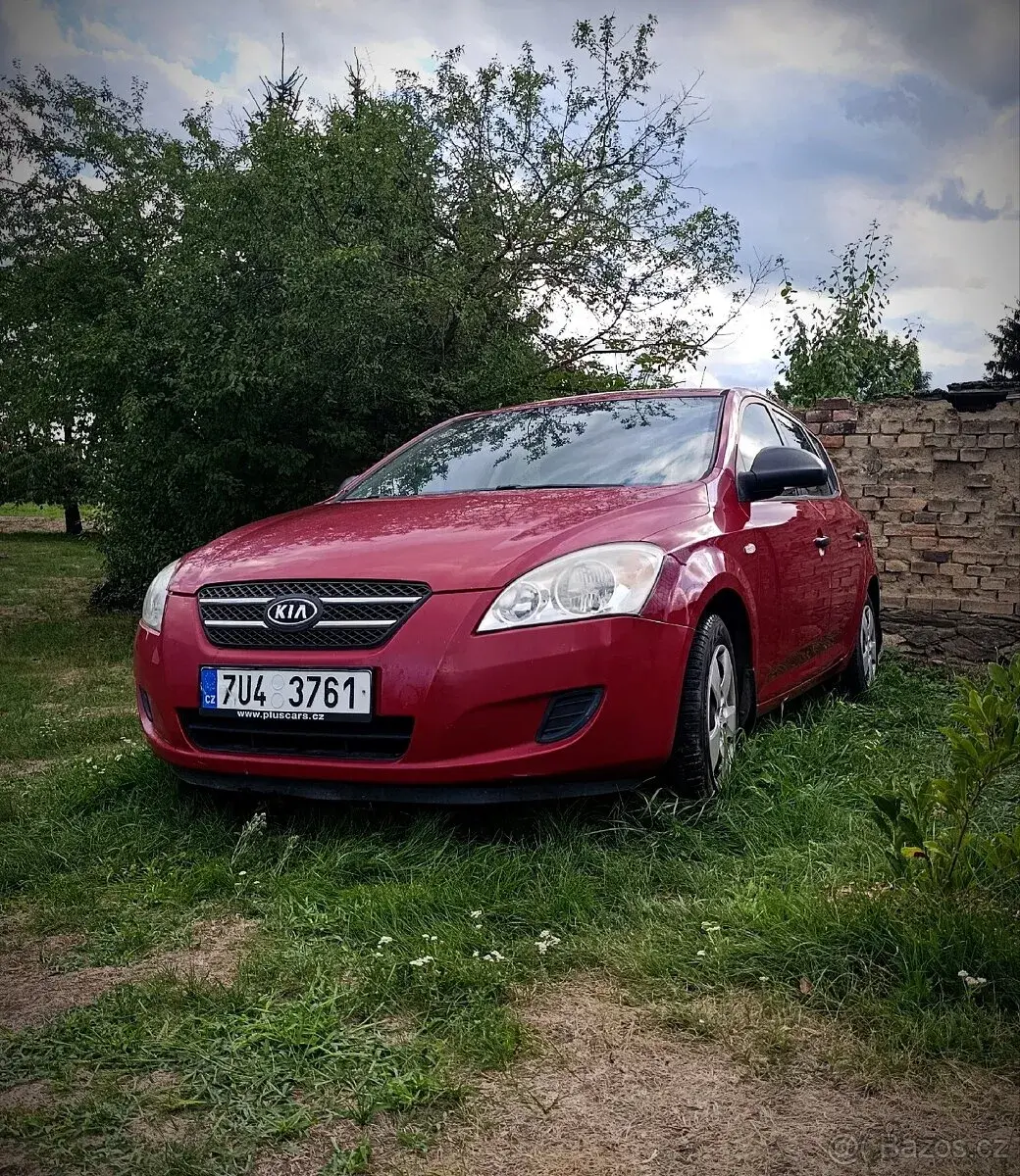 Kia Ceed – 2009, 100 km