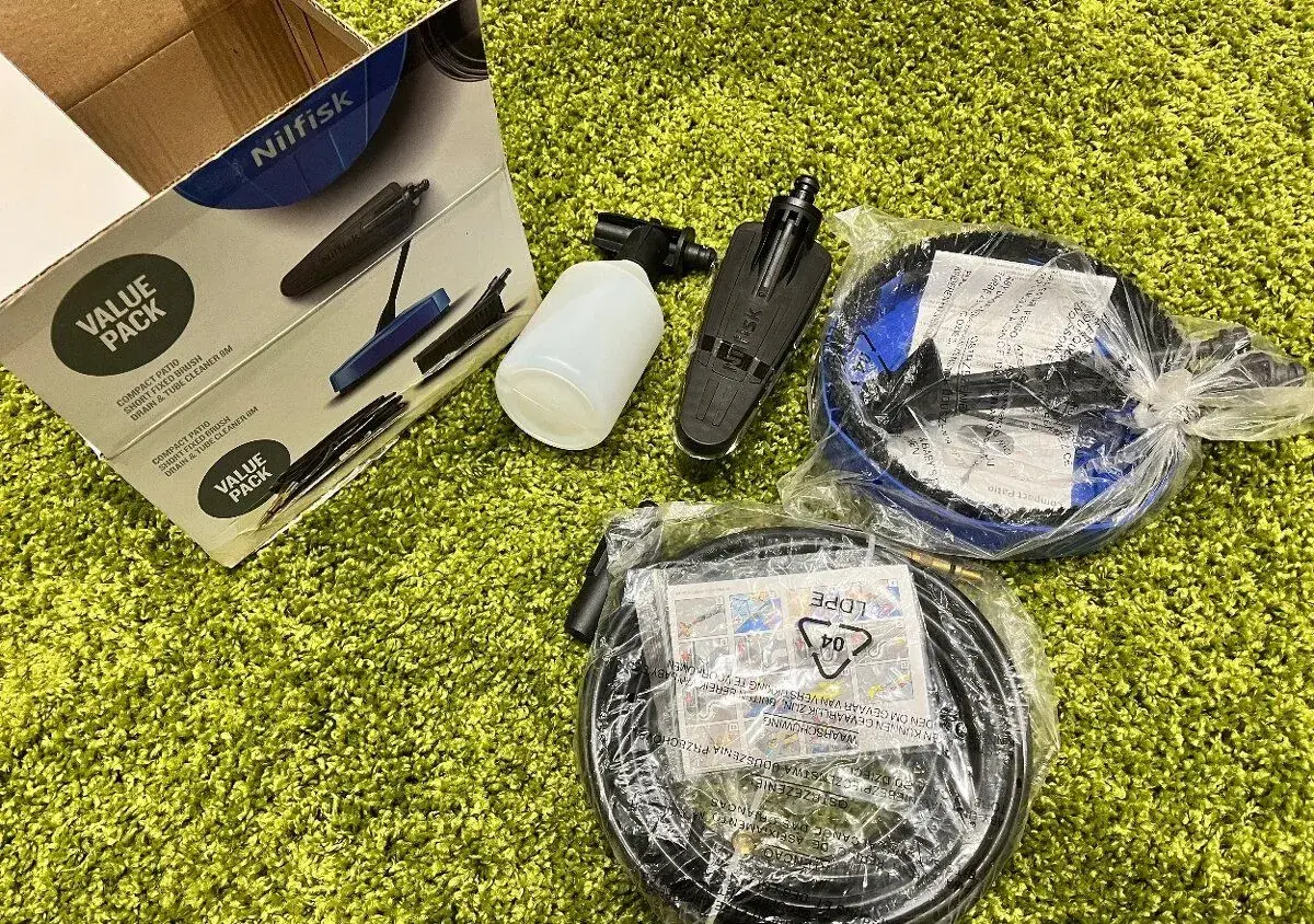 Nový set příslušenství Nilfisk 5v1 (Patio, krtek 8m, kartáč,