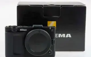 NIKON ZR