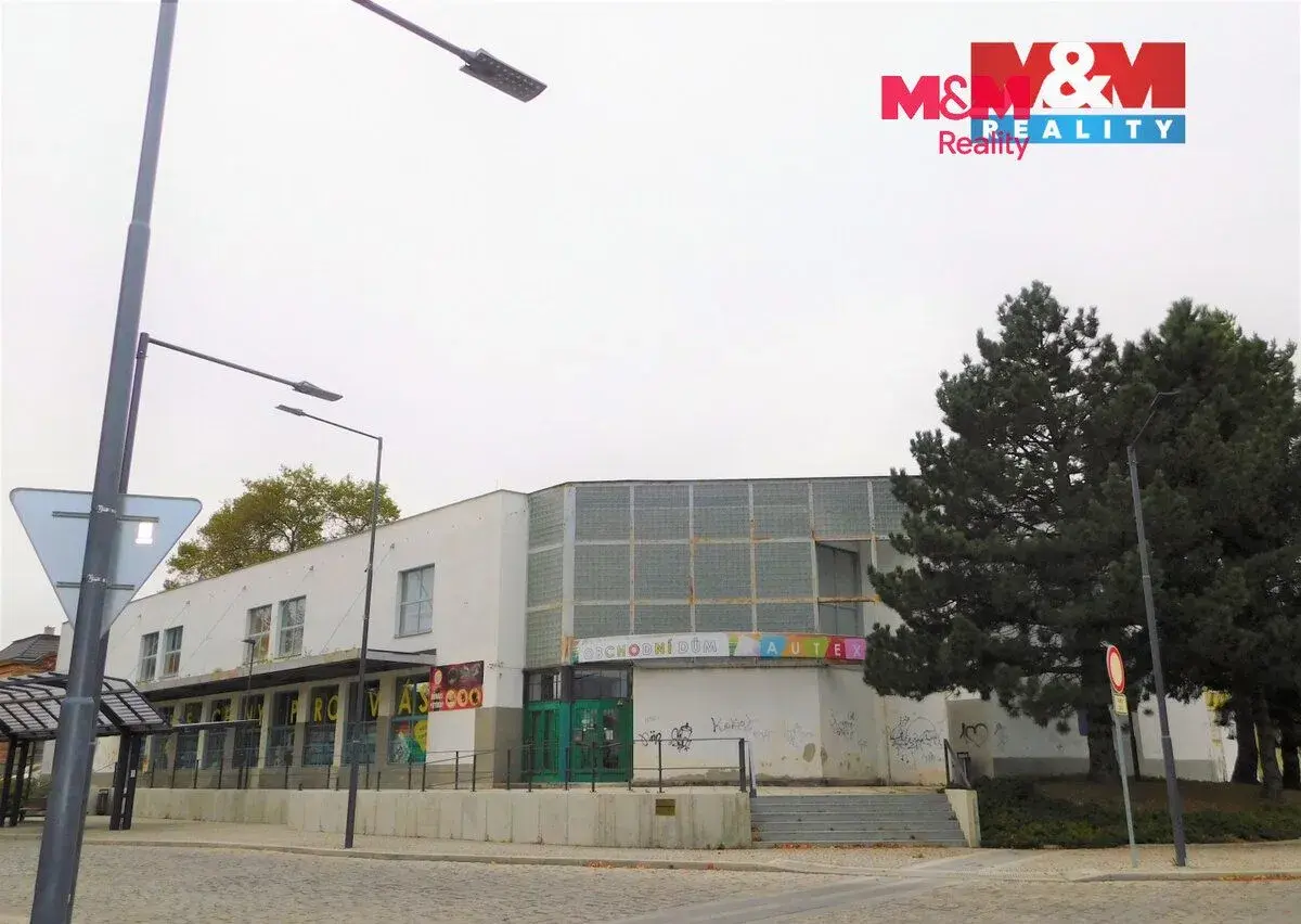 Pronájem obchodního objektu, 2400 m², Varnsdorf, ul. Národní