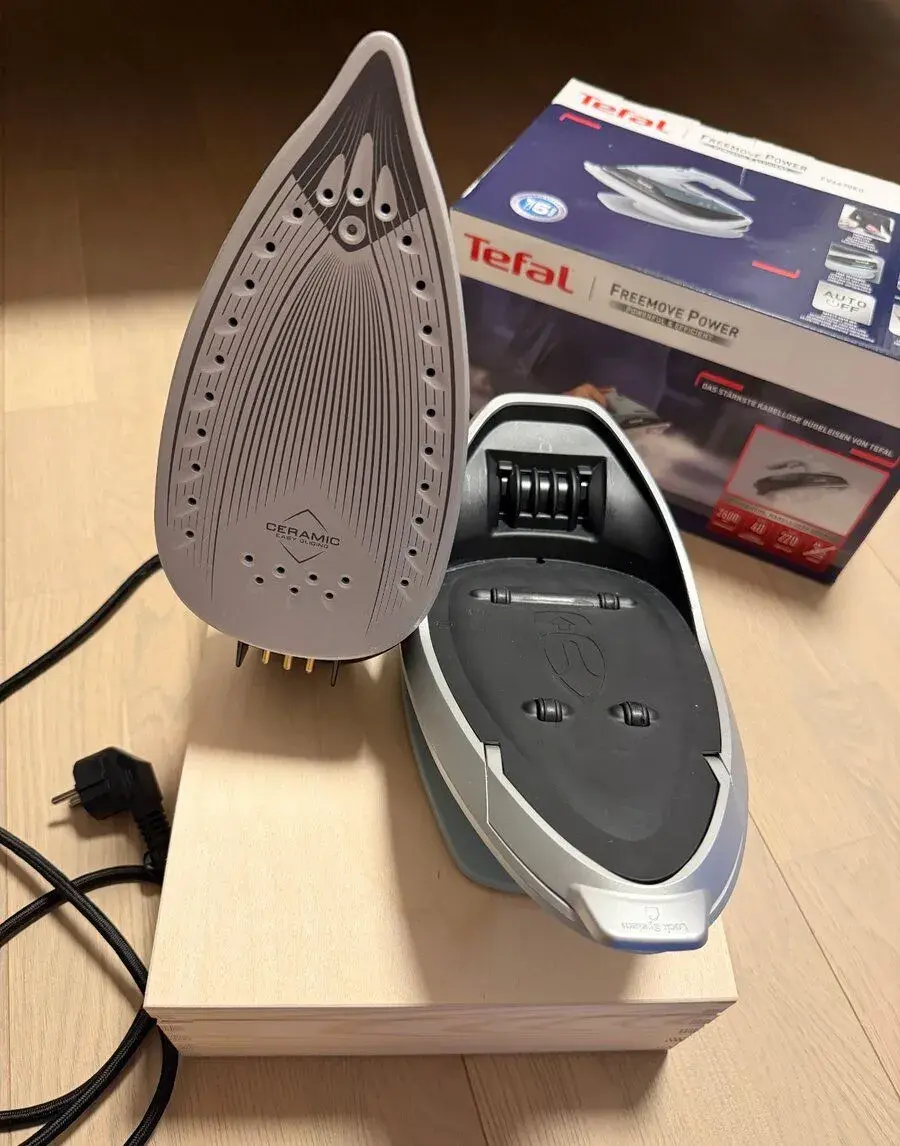 Nová bezdrátová napařovací žehlička Tefal - použitá 3x