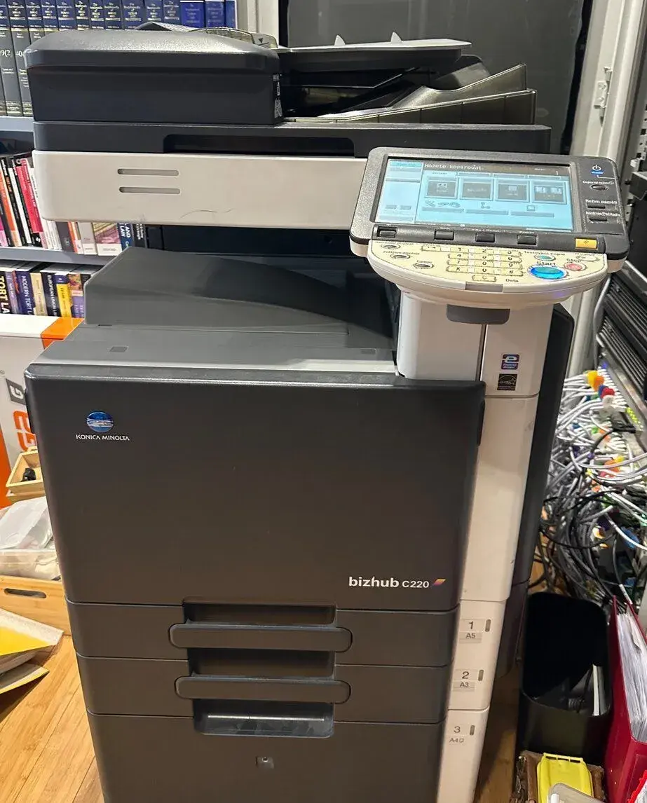 Multifunkční tiskárna Konica Minolta bizhub C220: A3+skener