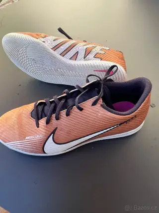 Sálovky Nike