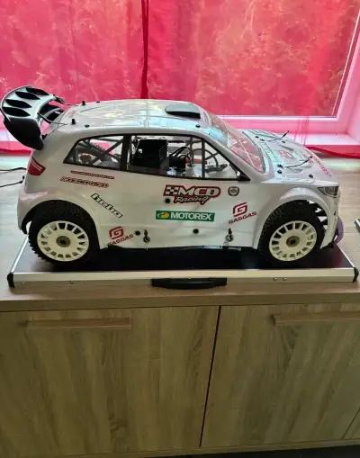 Auto na dalkove ovladani, dvoutakt 1:5