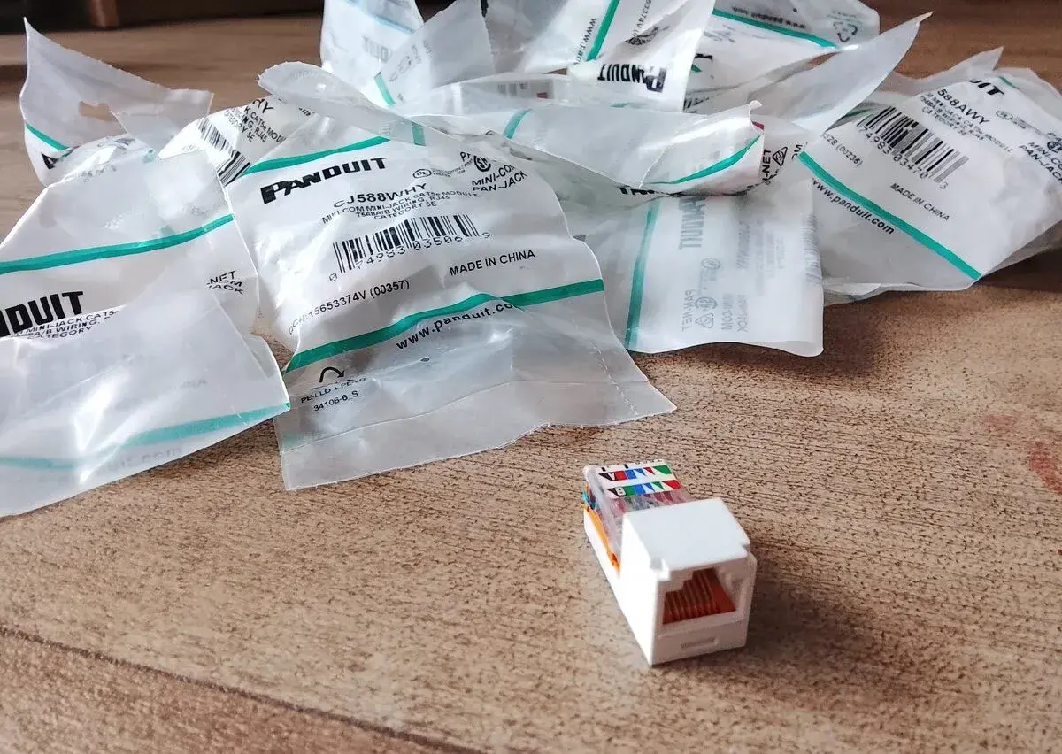 Panduit CJ588WHY modul UTP cat.5E, bílý