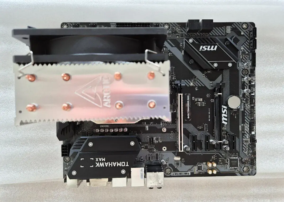 MSI B450 TOMAHAWK MAX + RYZEN 5 3600 + 16GB DDR4 3333MHz + A
