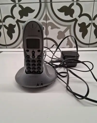 Bezdrátový telefon