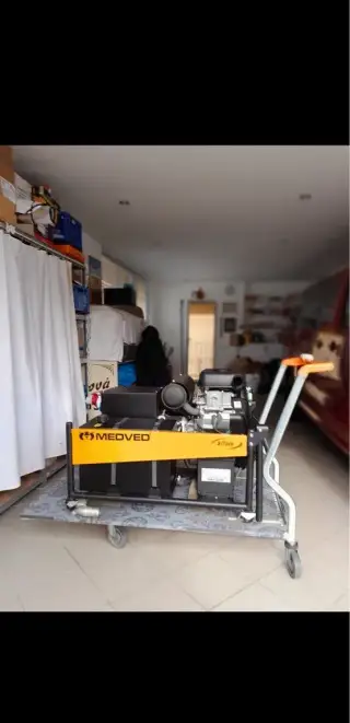 Prodej elektrocentrály Medved Grizzli 24000