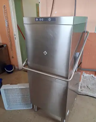 Gastro myčka RM Gastro N T 100 ( 102 ), koše 50x50 cm