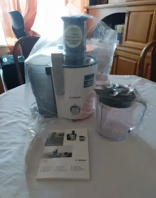 Odšťavňovač Bosch Vita Juice 2