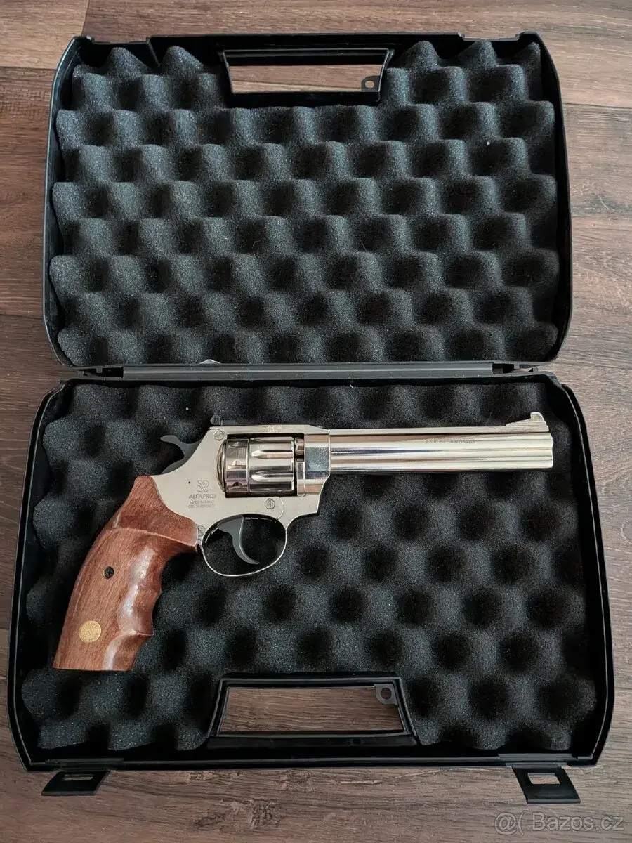 Flobert revolver Alfa Proj – Model 661 K dispozici: