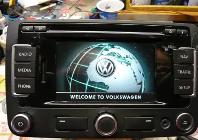 Autorádio s navigací VW RNS 310