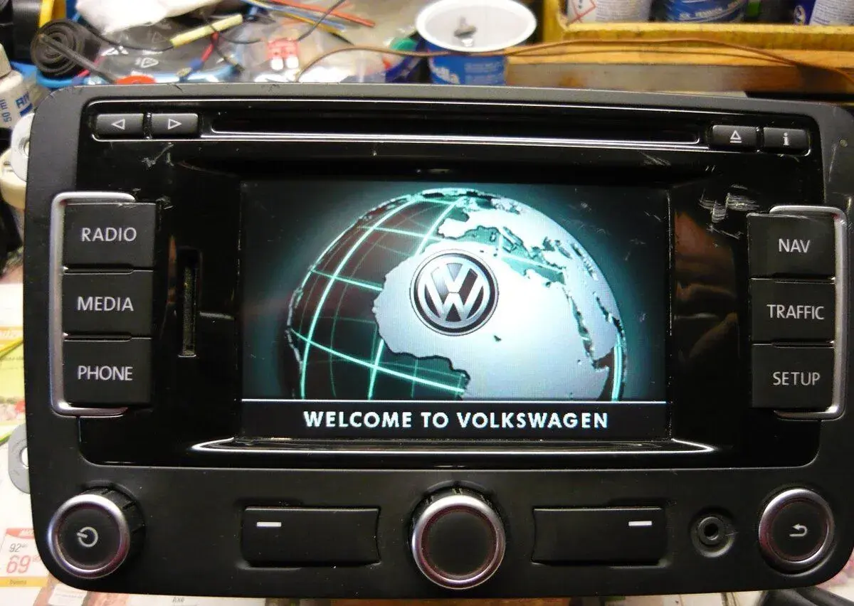 Autorádio s navigací VW RNS 310