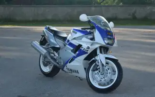 Yamaha FZR1000 1991