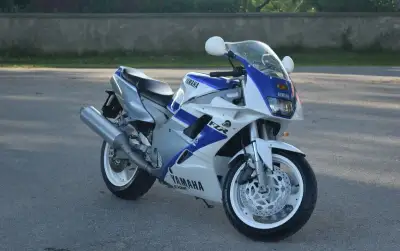 Yamaha FZR1000 1991