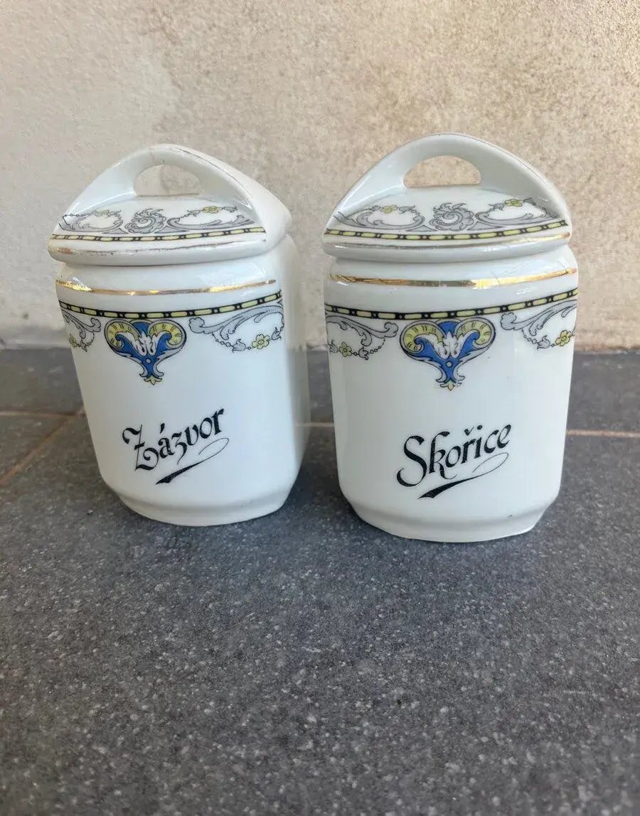 Staré porcelánové kořenky, Zázvor, Skořice