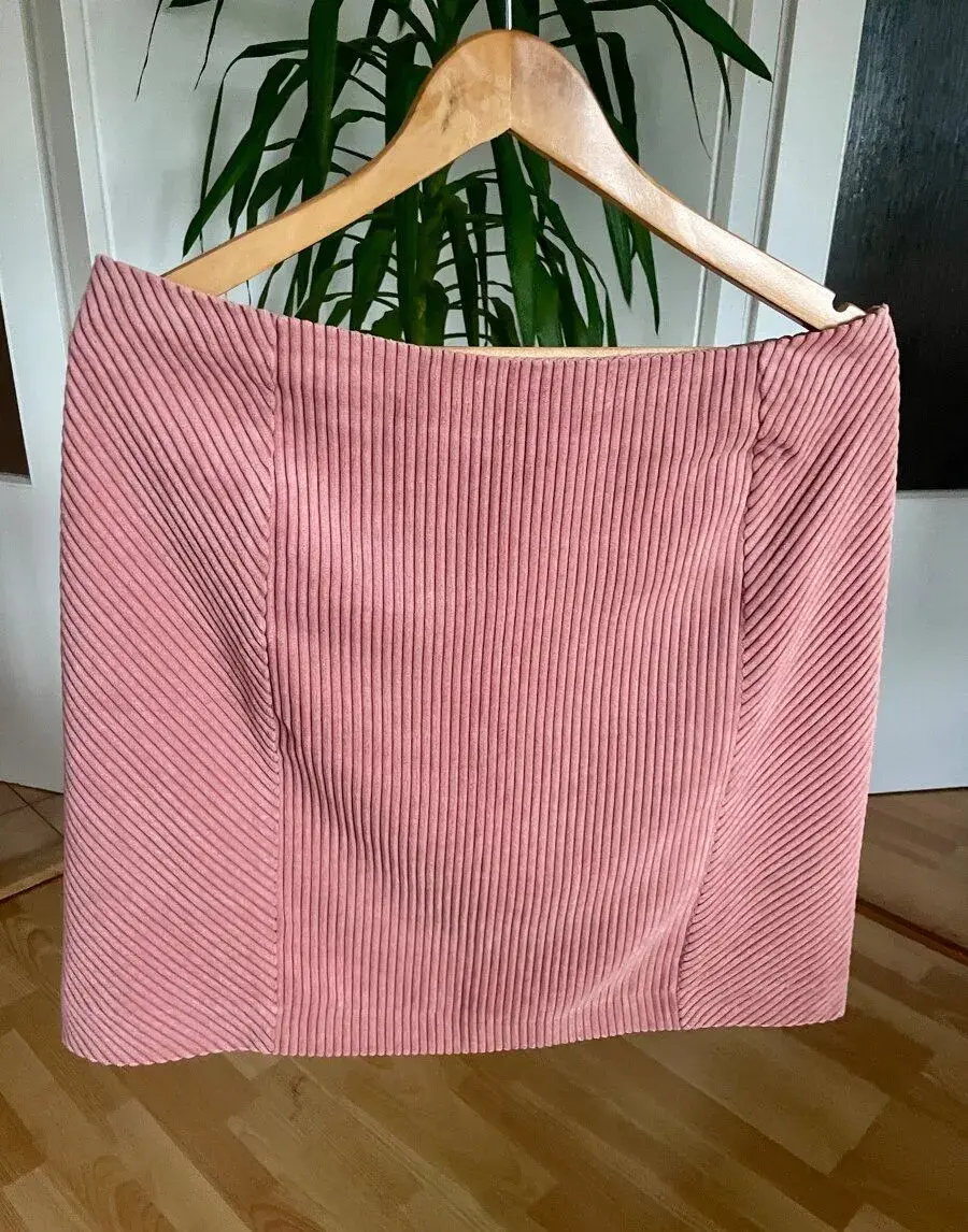 S.Oliver manšestrová sukně, PC: 999,- Kč, vel. 40