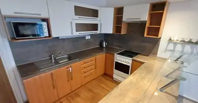 Pronájem, DR byt 2+kk, 71m2, balkon, Pardubice, závodu Míru