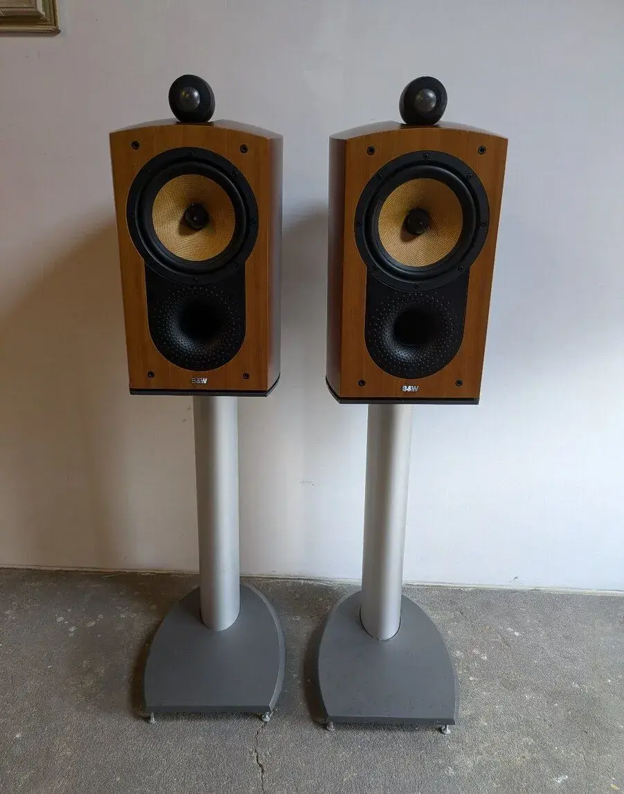 Reproduktory Bowers & Wilkins 805N