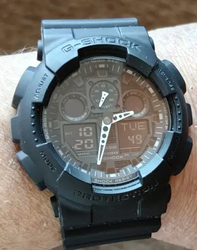 Casio ga-100 g-shock,top stav.