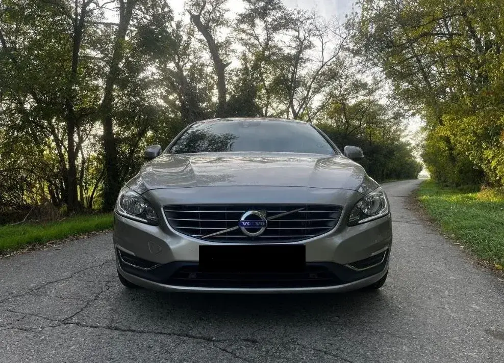 Volvo S60 – 2015, 142 000 km