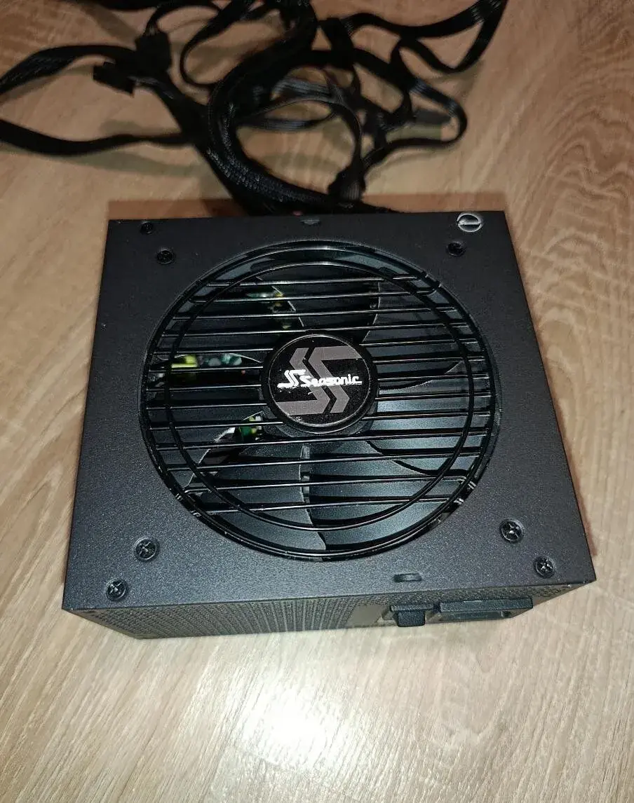 Zdroj 80+ gold Seasonic FOCUS GM-650