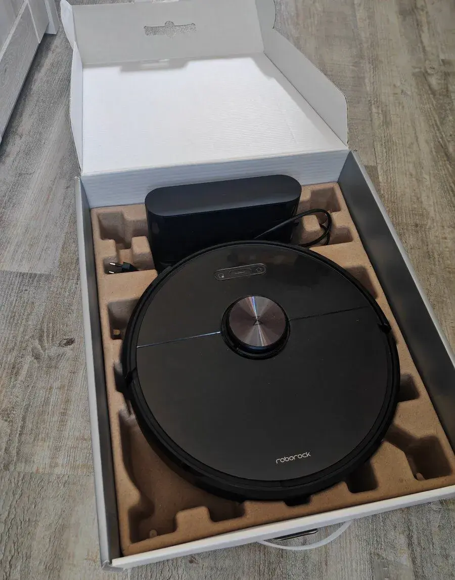 Robotický vysavač Roborock S6 s mopem +nové příslušenství