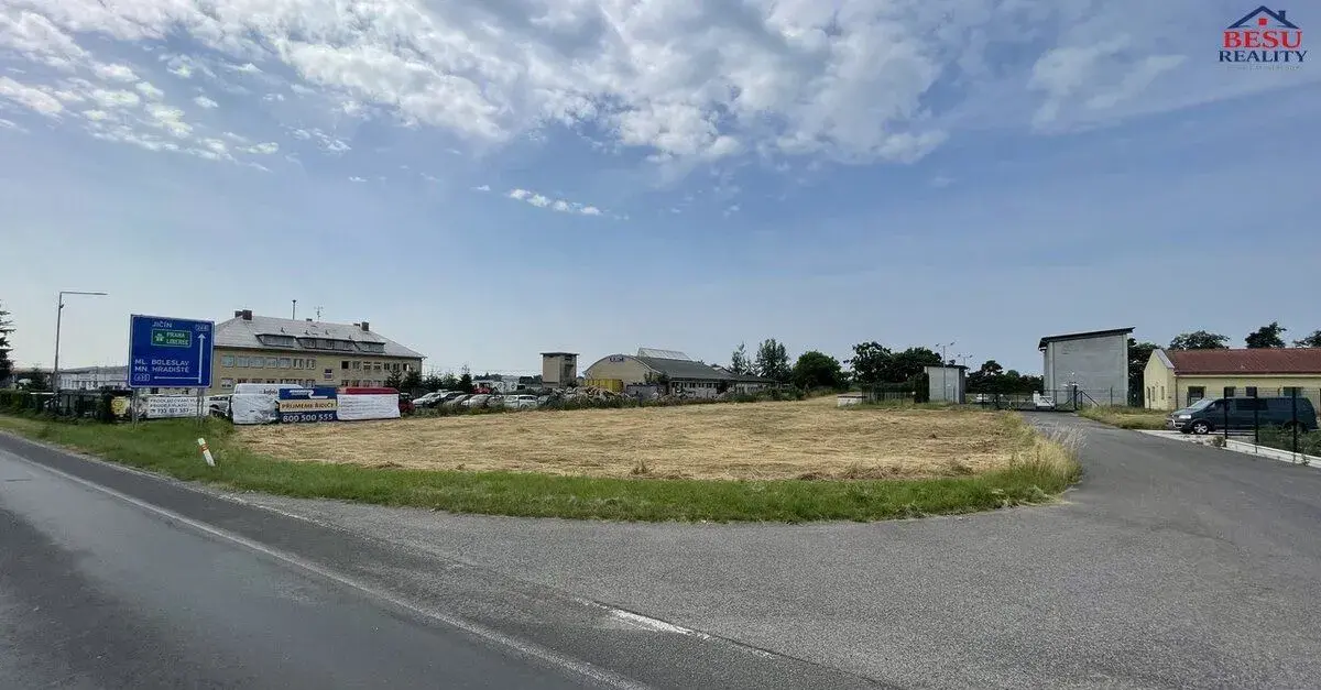 Prodej komerčního pozemku 947 m² - Mnichovo Hradiště – Výbor