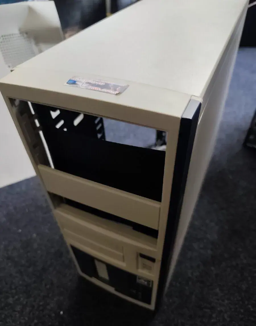 Poškozená case za odvoz