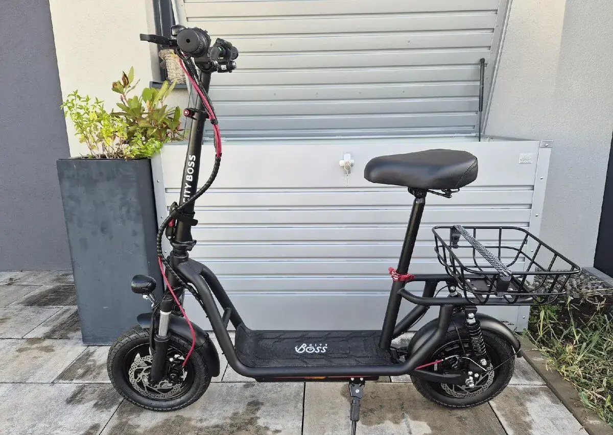 ​Elektrická koloběžka City Boss Z350 se sedátkem + košík