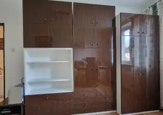 Obívací stěna