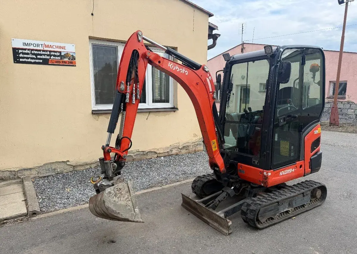 Minibagr Kubota KX019-4, naklápěcí hlava Tiltman