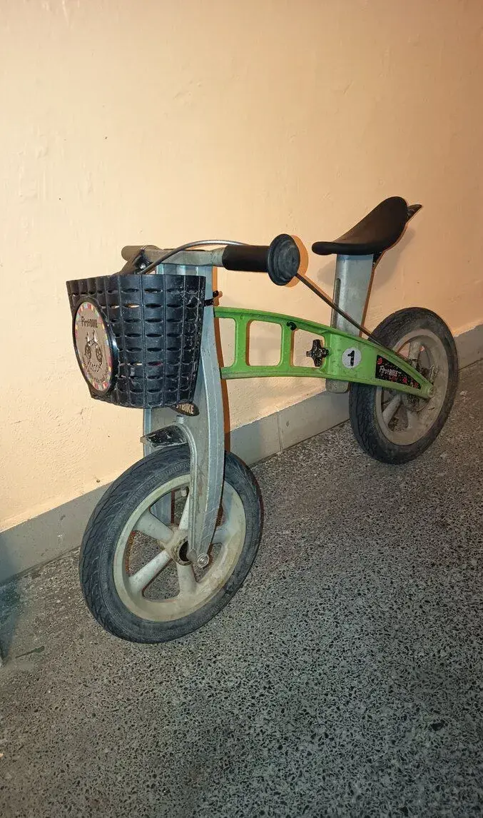 First bike odrážedlo