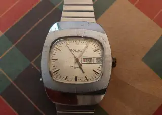 Retro hodinky POLJOT "Televize" s dvojitým datem - SSSR