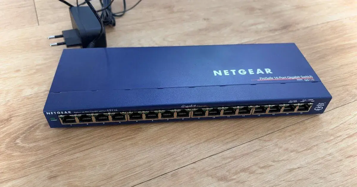 Switch Netgear ProSafe GS116