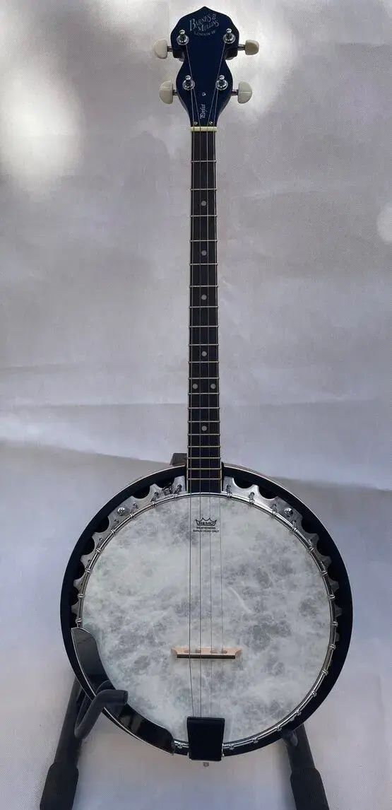 Barnes & Mullins BJ304 Perfect tenorové banjo