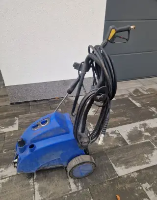 Nilfisk poseidon 5 po servise v dobrém stavu.