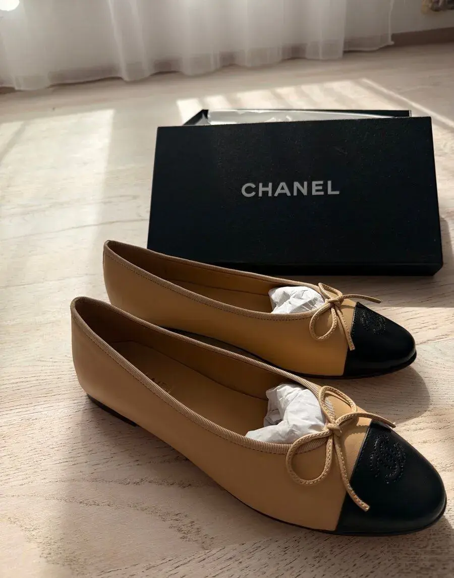 Chanel ballerinas
