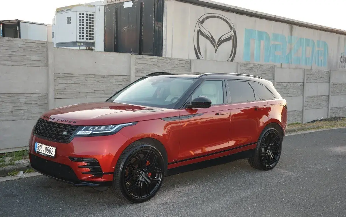 Range Rover Velar P250 AWD, 22" kola, odpočet DPH