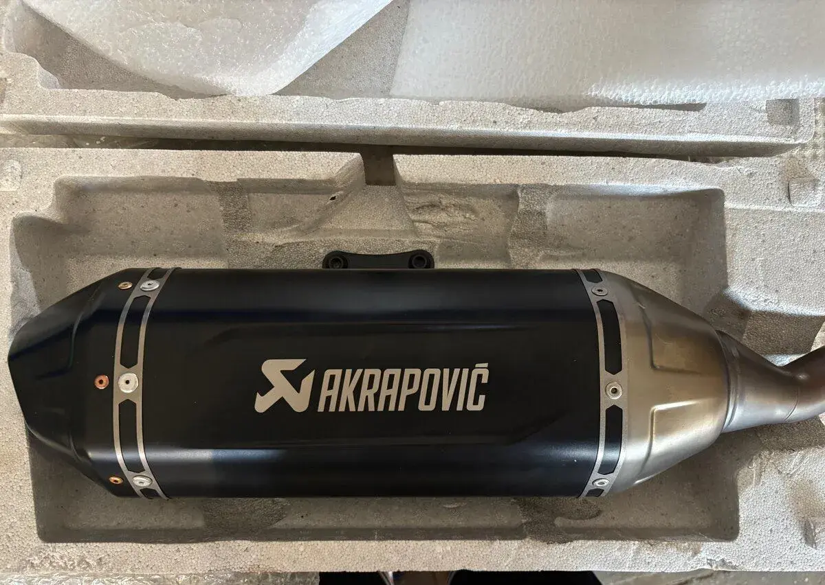 Akrapovič Slip-On Line – Vespa Sprint / Primavera